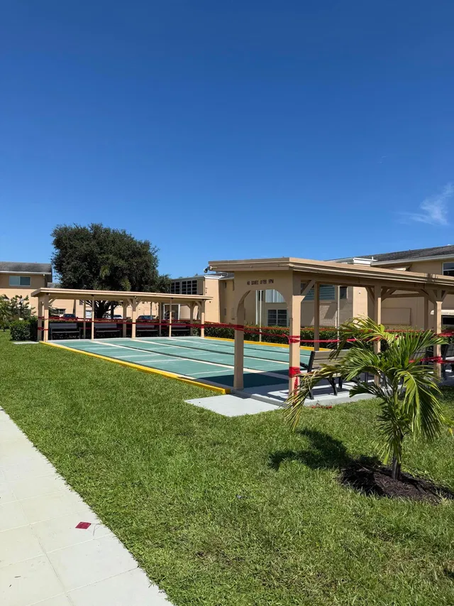 Unit 203 photo 15