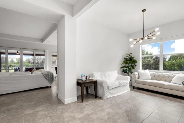 Residence photo 11