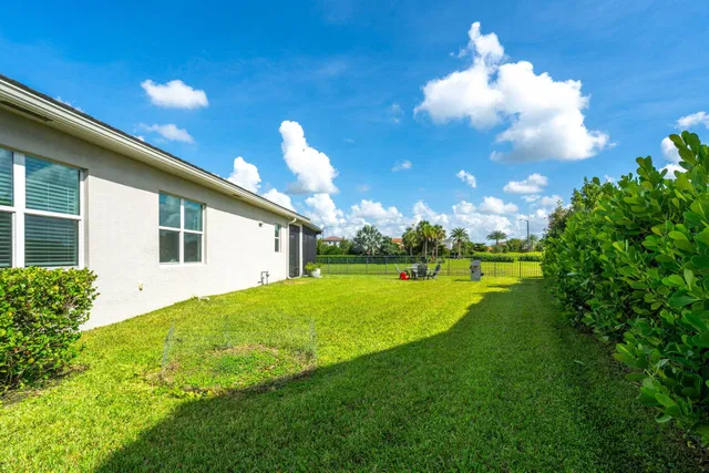 Residence photo 38