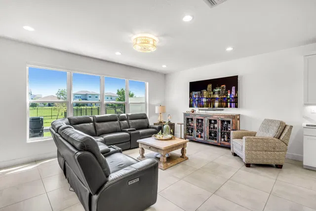 Residence photo 6