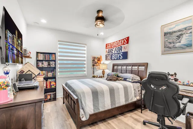 Residence photo 32