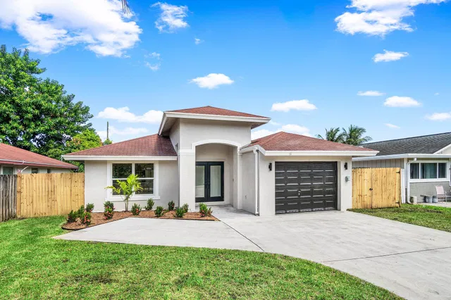 Residence photo 3