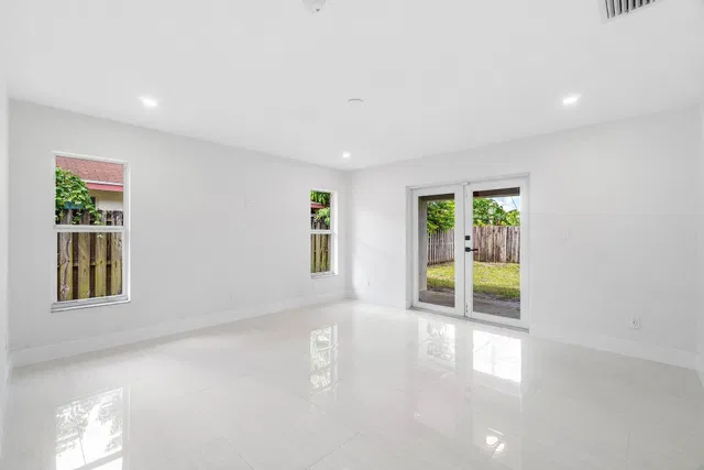 Residence photo 13