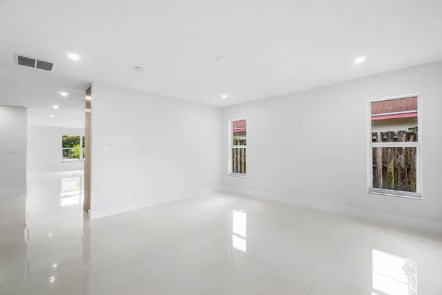 Residence photo 14