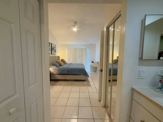 Residence photo 5