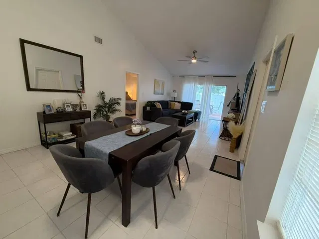 Residence photo 9