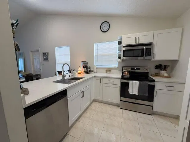 Residence photo 11