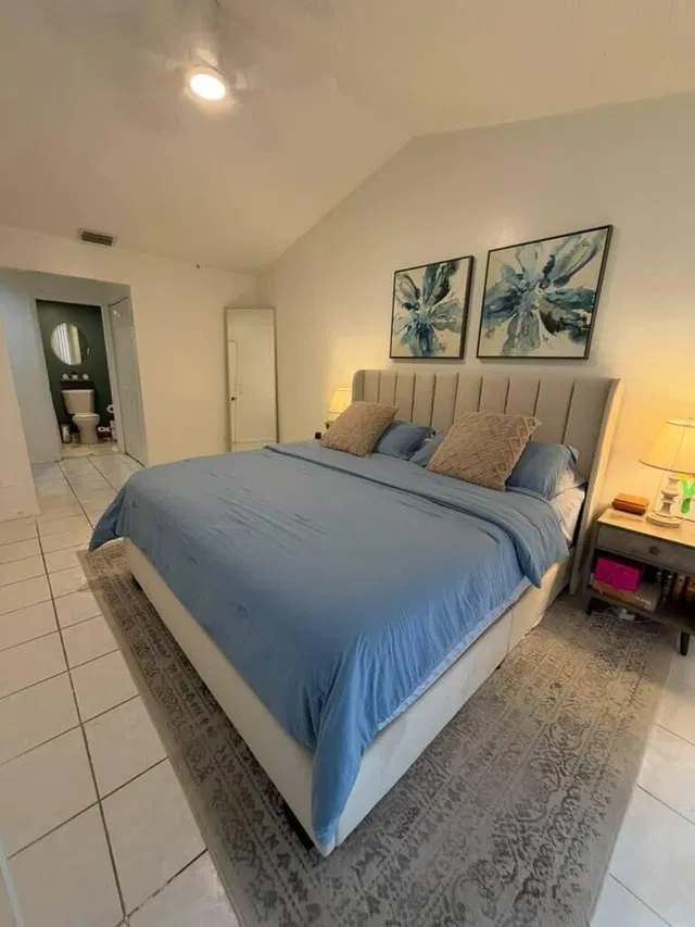 Residence photo 12