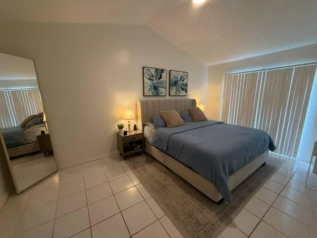 Residence photo 17