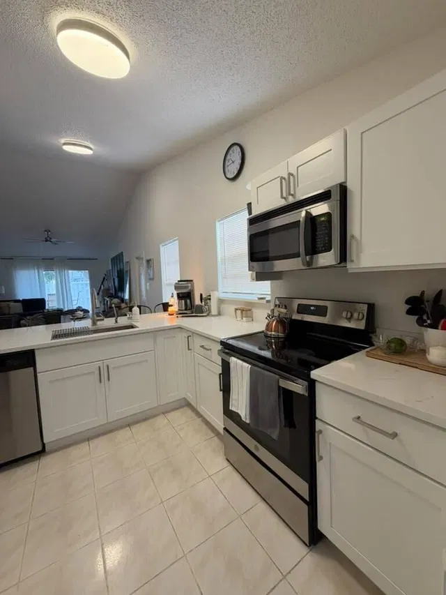 Residence photo 19