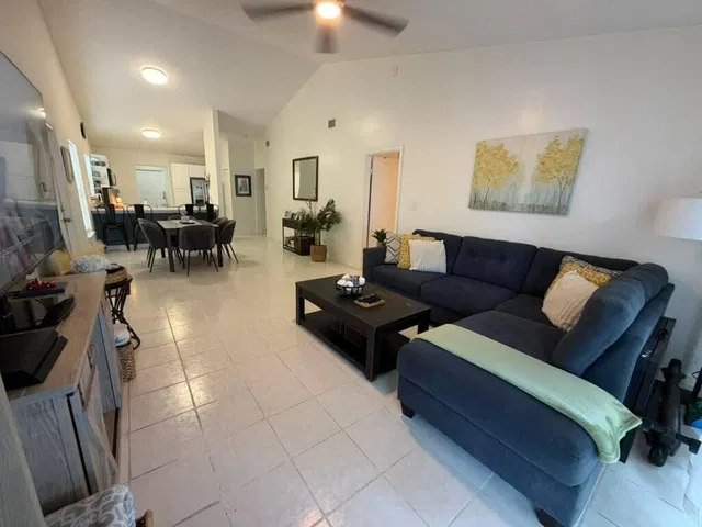 Residence photo 25