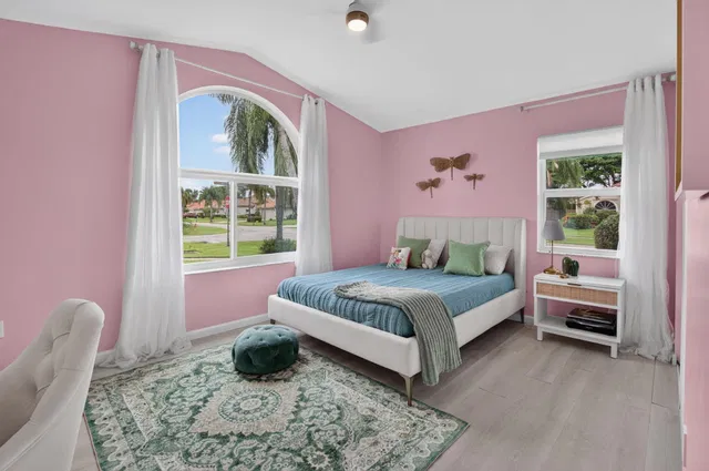 Residence photo 31