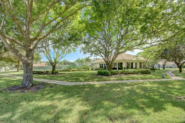 Residence photo 74