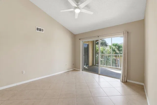 Unit 8306 photo 9