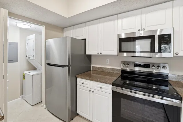 Unit 8306 photo 13
