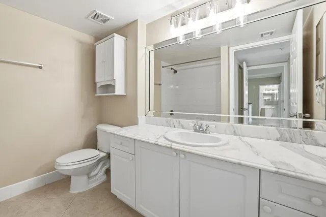 Unit 8306 photo 17