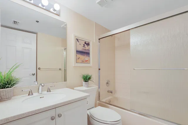 Unit A404 photo 29