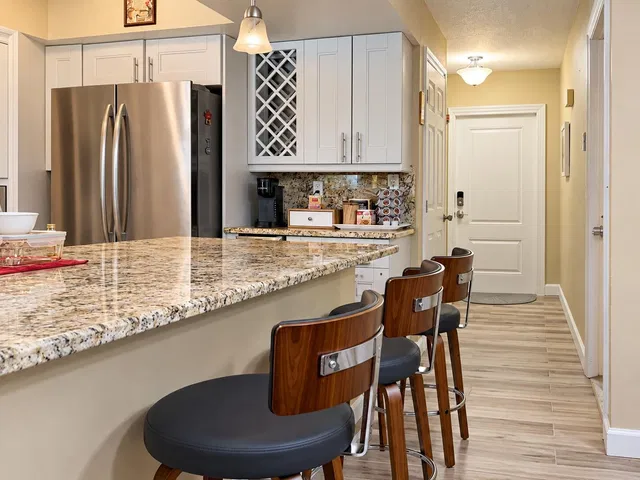 Residence photo 6