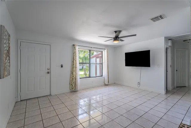 Residence photo 4