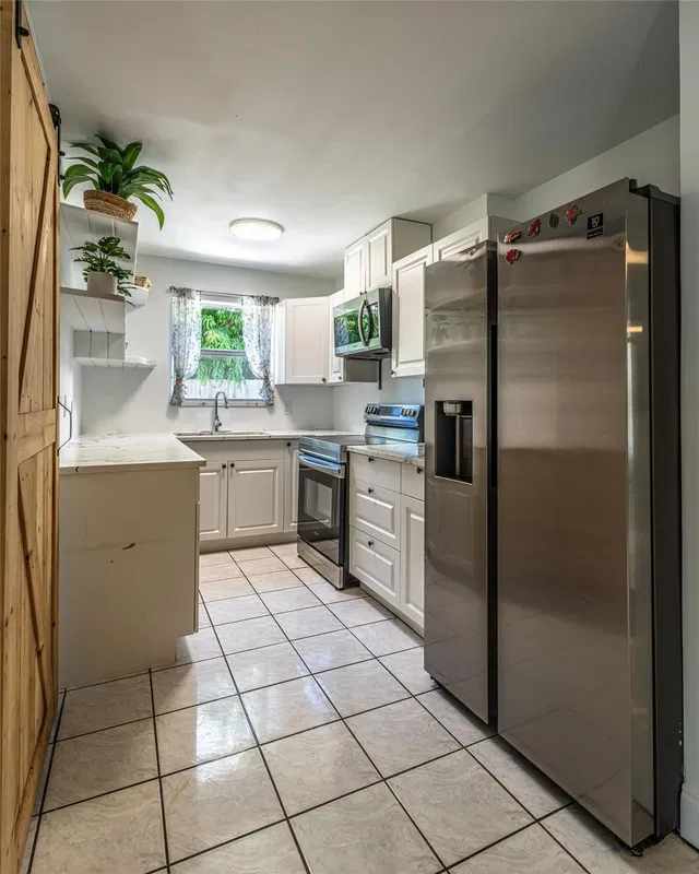 Residence photo 6