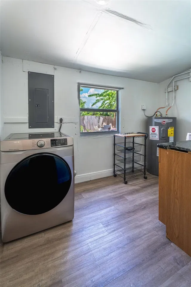 Residence photo 9