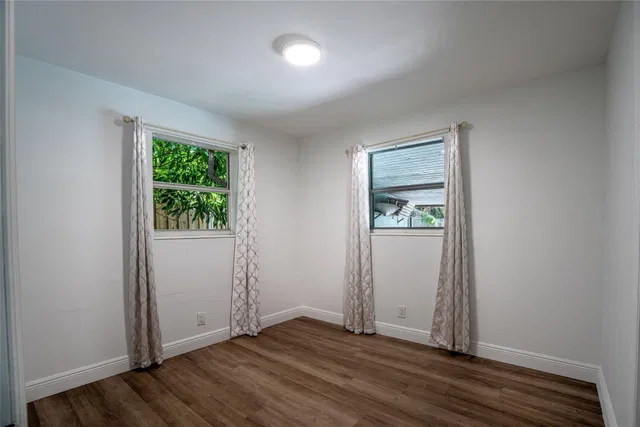 Residence photo 16