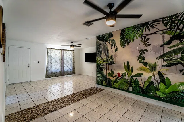 Residence photo 18
