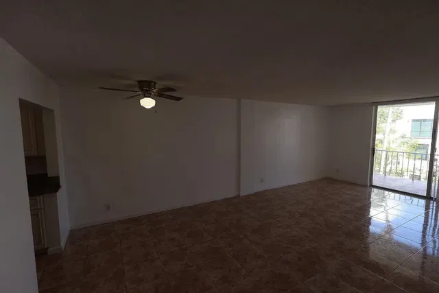Downtown West Palm Beach Unit 304 photo 9