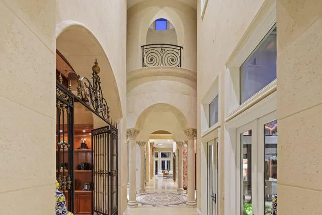Residence photo 29