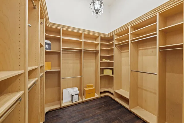 Residence photo 75