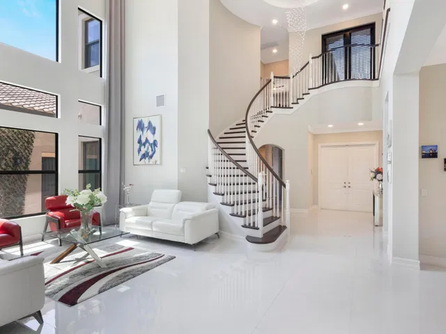  Residence photo 4