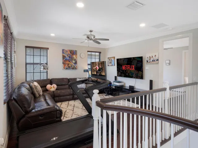  Residence photo 38