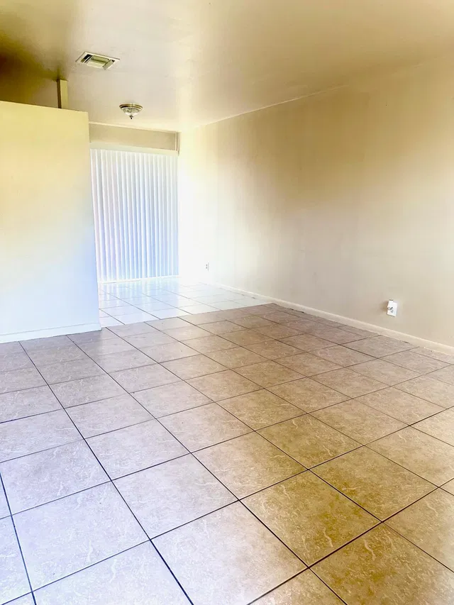 Unit 9334 photo 8
