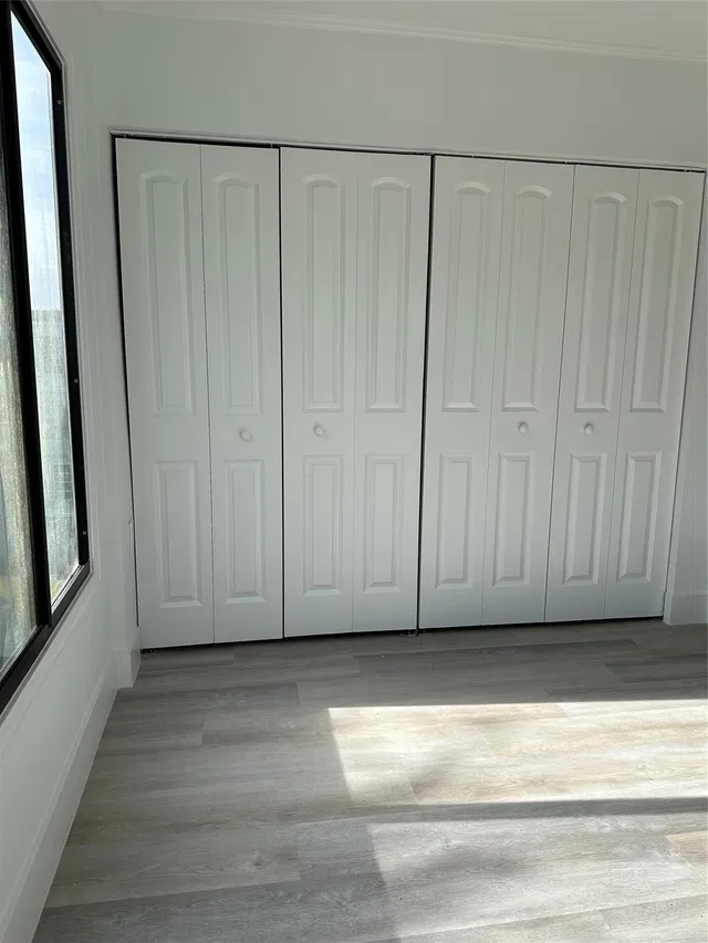 Unit 403 photo 22