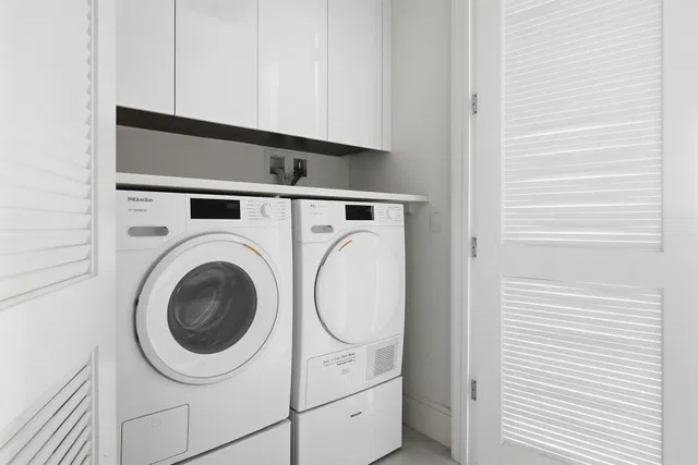 Nautilus 220 Unit 804 photo 40