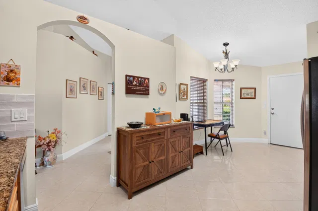 Residence photo 14