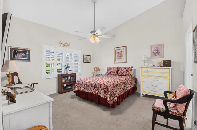 Residence photo 18
