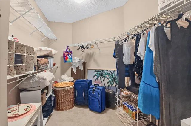 Residence photo 22