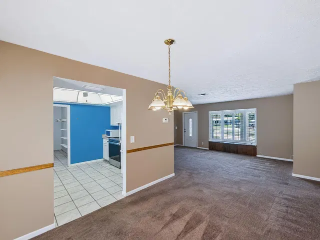  Residence photo 11