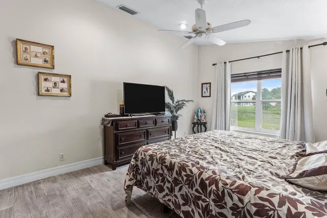 Residence photo 23