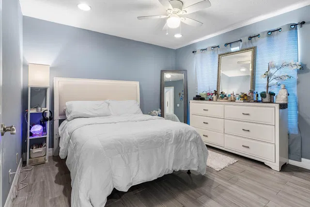 Residence photo 26