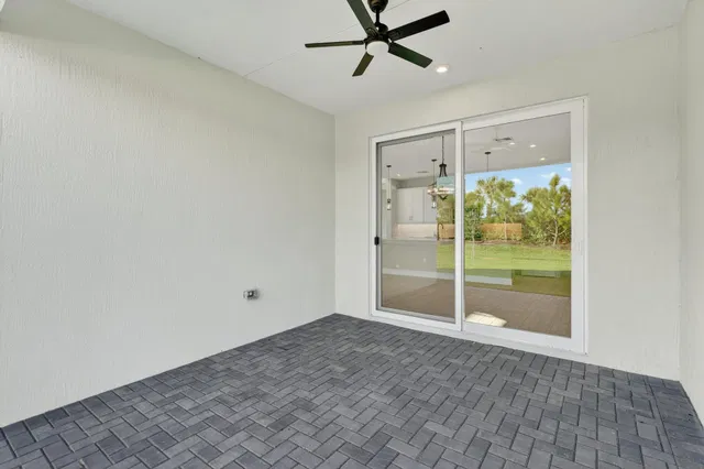 Residence photo 45