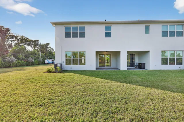 Residence photo 47