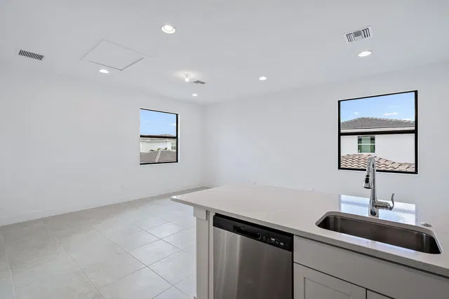 Residence photo 27