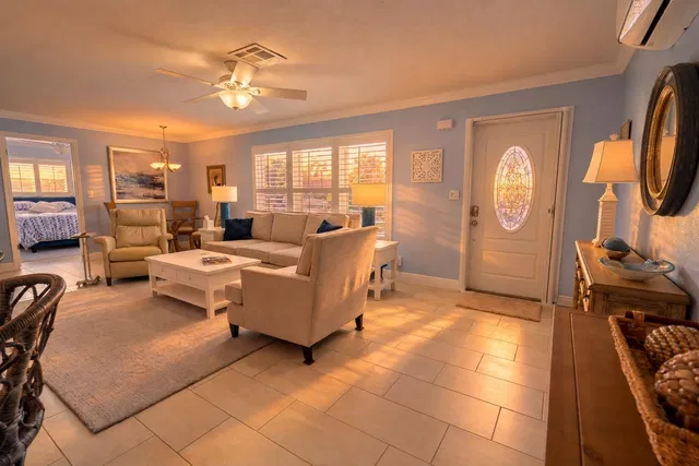 Palm Beach Shores Residence photo 5