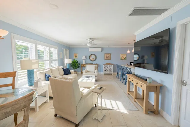 Palm Beach Shores Residence photo 7
