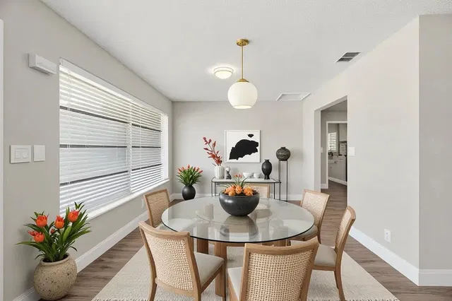 Residence photo 3