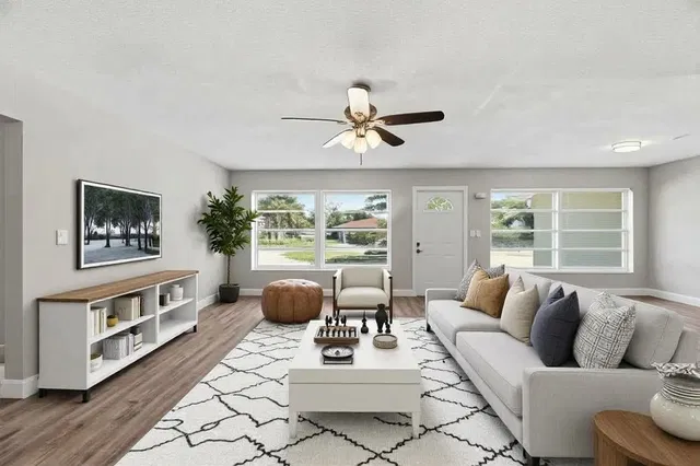 Residence photo 4