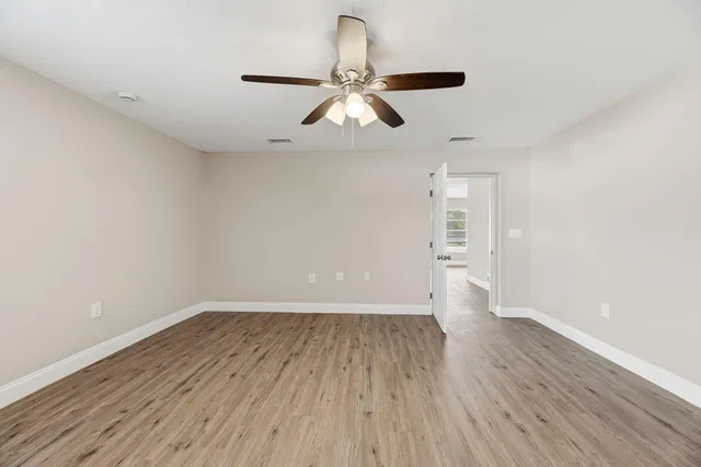 Residence photo 19