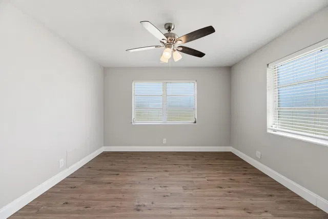 Residence photo 20
